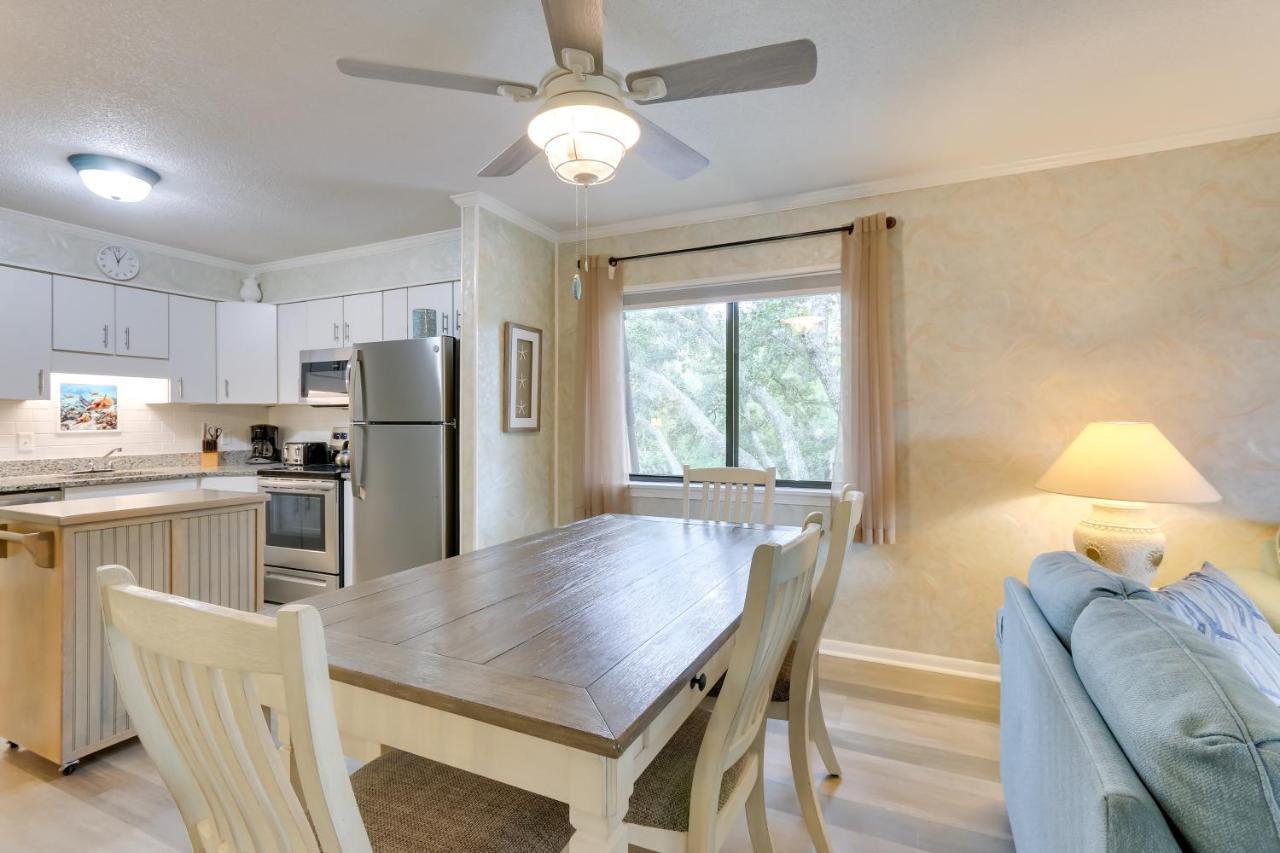 Hilton Head Condo With Balcony And Pool, Walk To Beach Hilton Head Island Buitenkant foto