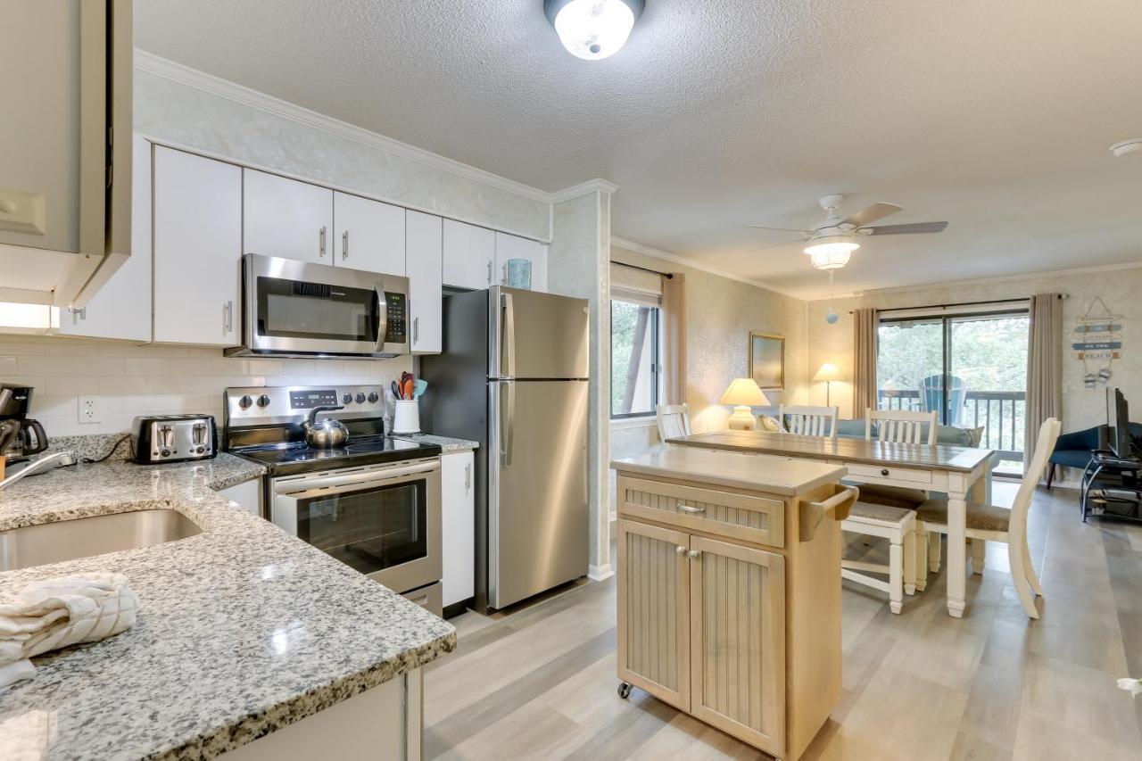 Hilton Head Condo With Balcony And Pool, Walk To Beach Hilton Head Island Buitenkant foto