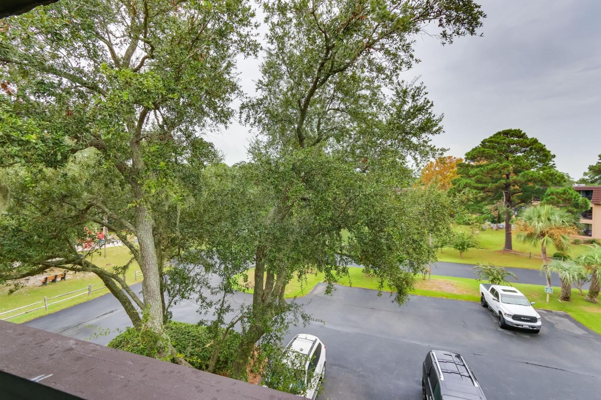 Hilton Head Condo With Balcony And Pool, Walk To Beach Hilton Head Island Buitenkant foto